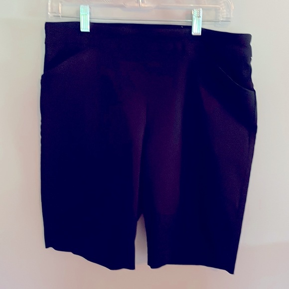 Shorts - Picture 1 of 4